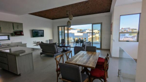 Beautiful Sunset House Near the Beach, San Carlos